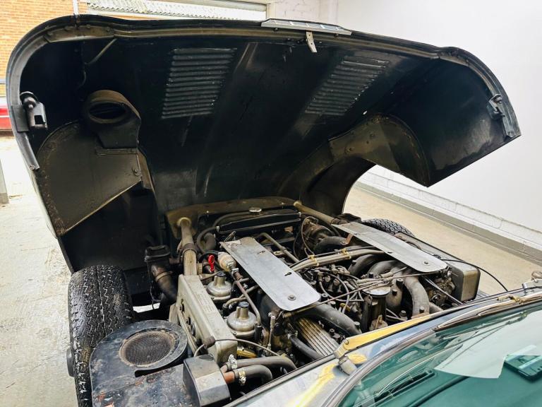  Jaguar E-Type Manual