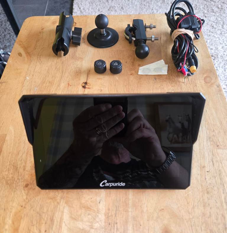 Carpuride w702t pro android/apple motorcycle play screen 