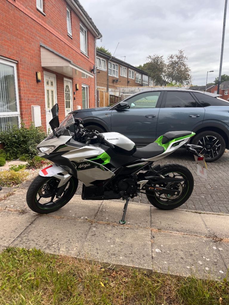 Kawasaki, NINJA E-1, 2025