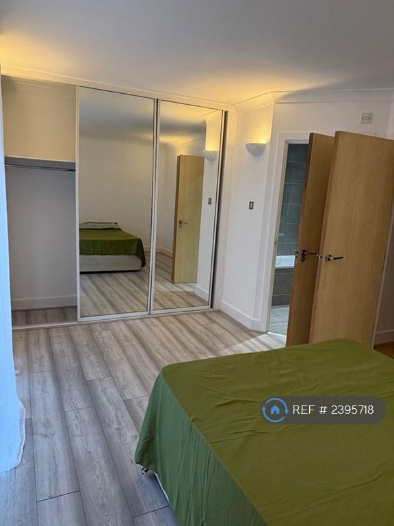 2 bedroom flat in Raven Row, London, E1 (2 bed) (#2395718)