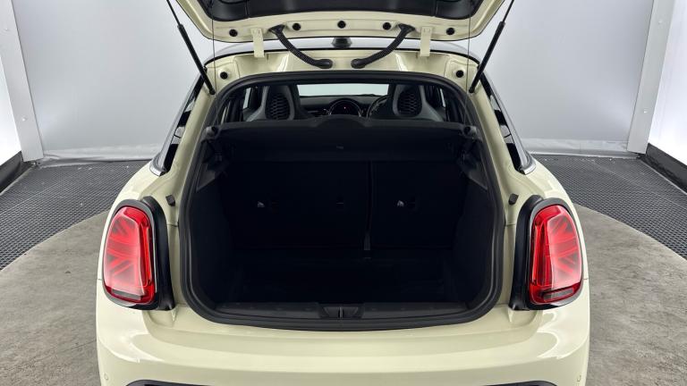 2022 MINI Hatch 1.5 Cooper Sport 5dr Petrol Hatchback Hatchback Petrol Manual