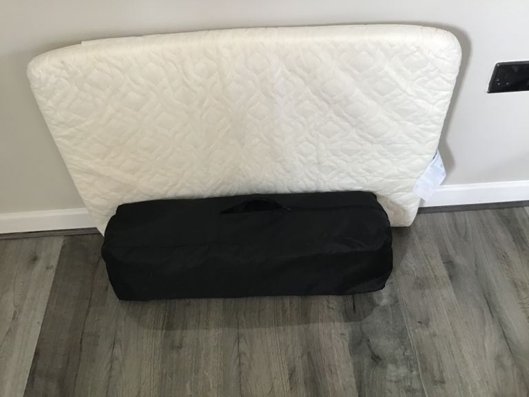 Travel cot