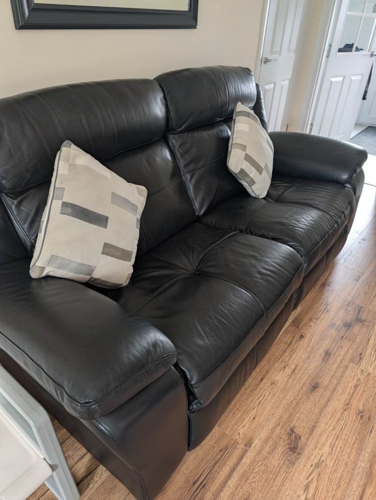 Leather recliner sofa.