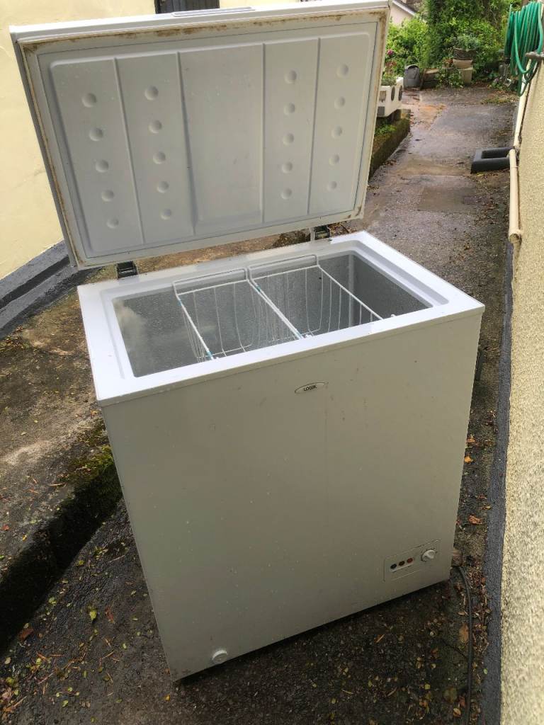White Chest Freezer – Good Condition