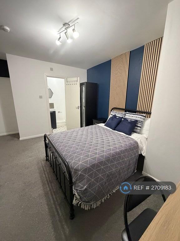 1 bedroom in Canterbury Street, Gillingham, ME7 (#2709183)