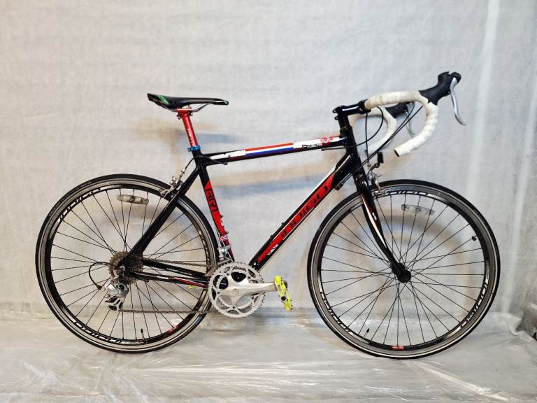 x  🚲🚲Nice Condition Indigo Road Bike 16 Speed L Frame  Lightweight Warranty 700C Wheels 