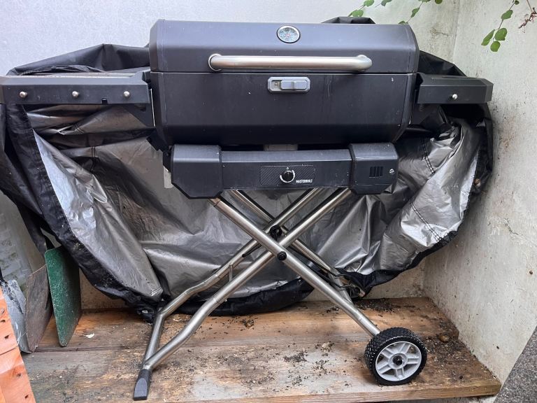Masterbuilt portable bbq, charcoal (barbecue)