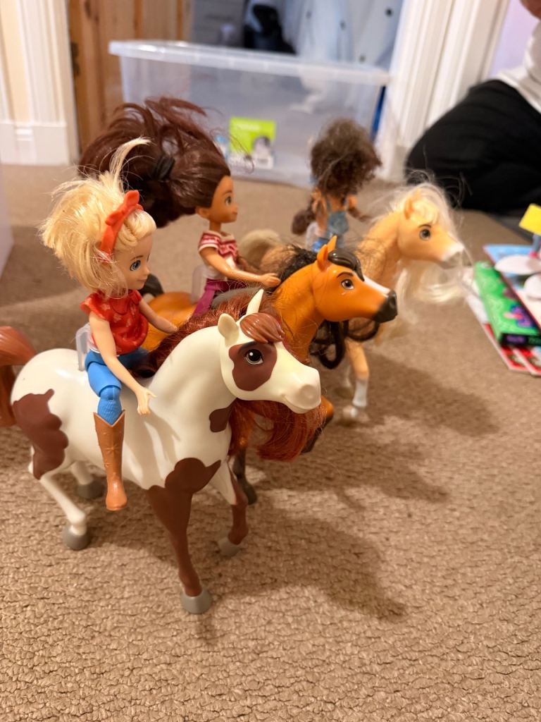 Spirit Riding Free Dolls & Horses Toy Set