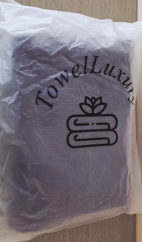 Bath towel 