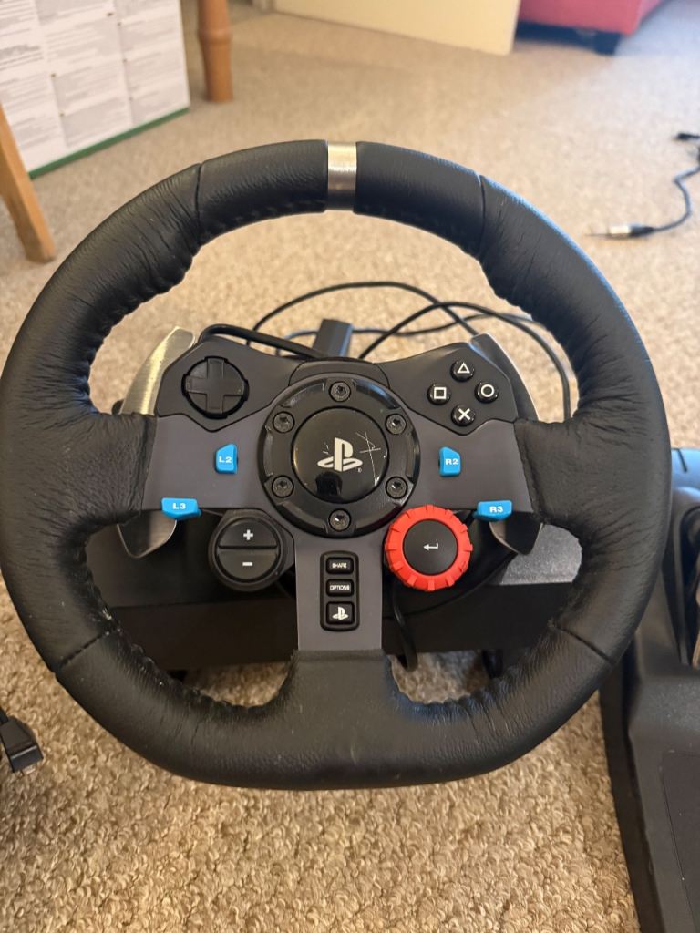 **Logitech G923 wheel, pedals, and gear stick**