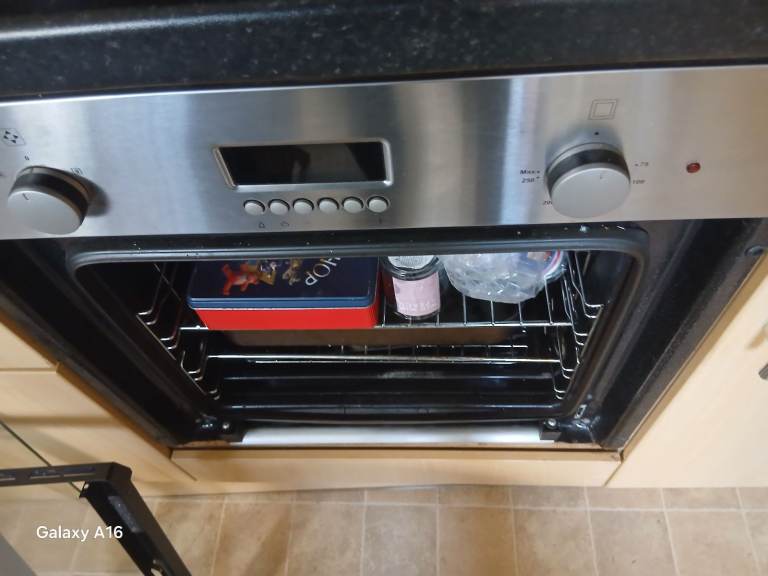 Wanted 60x60 cooket front door