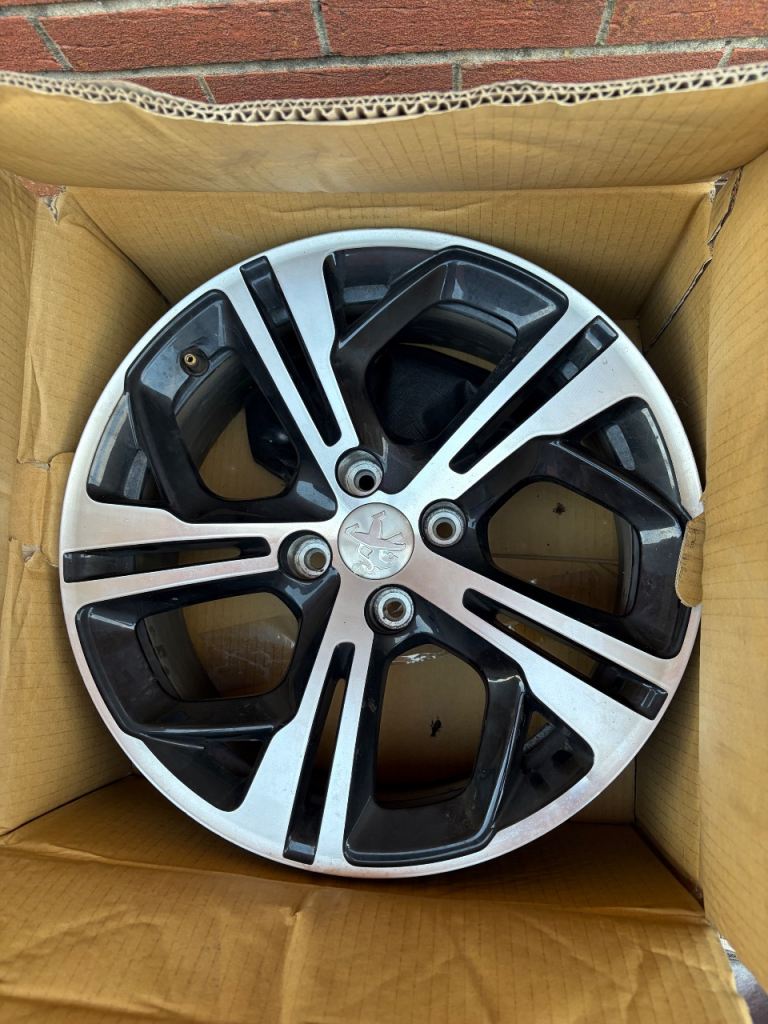 Peugeot 208 gti alloys 2016 