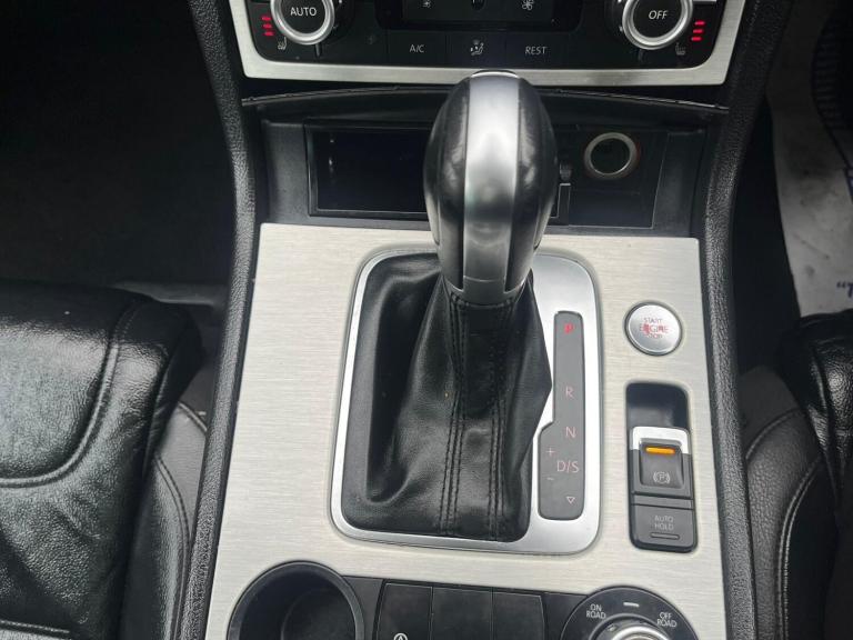 2014 Volkswagen Touareg 3.0 TDI V6 BlueMotion Tech R-Line Tiptronic 4WD Euro 5 (s/s) 5dr ESTATE D...