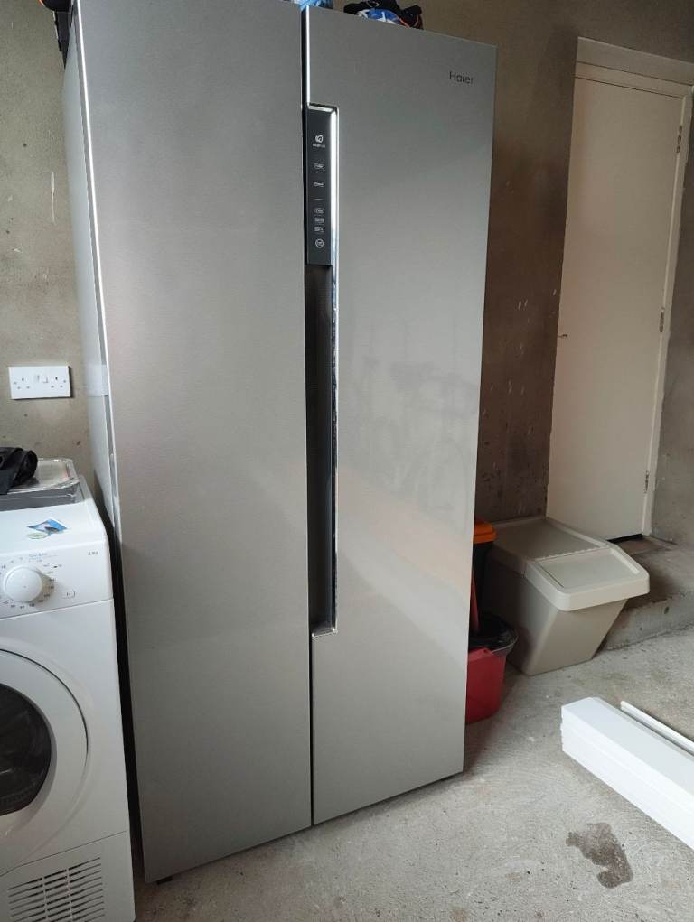 Haier American Fridge Freezer – Silver, Good Condition