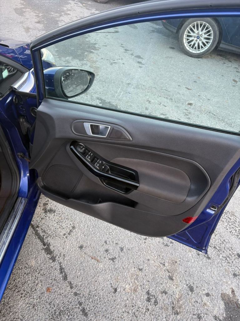 FORD FIESTA 1.0 T EcoBoost Titanium X 2015