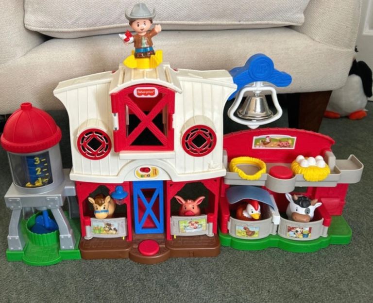 Fisher Price Little People farm with figures