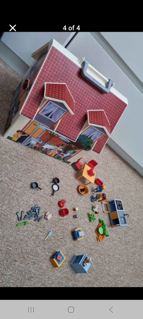 Playmobil take-along doll house