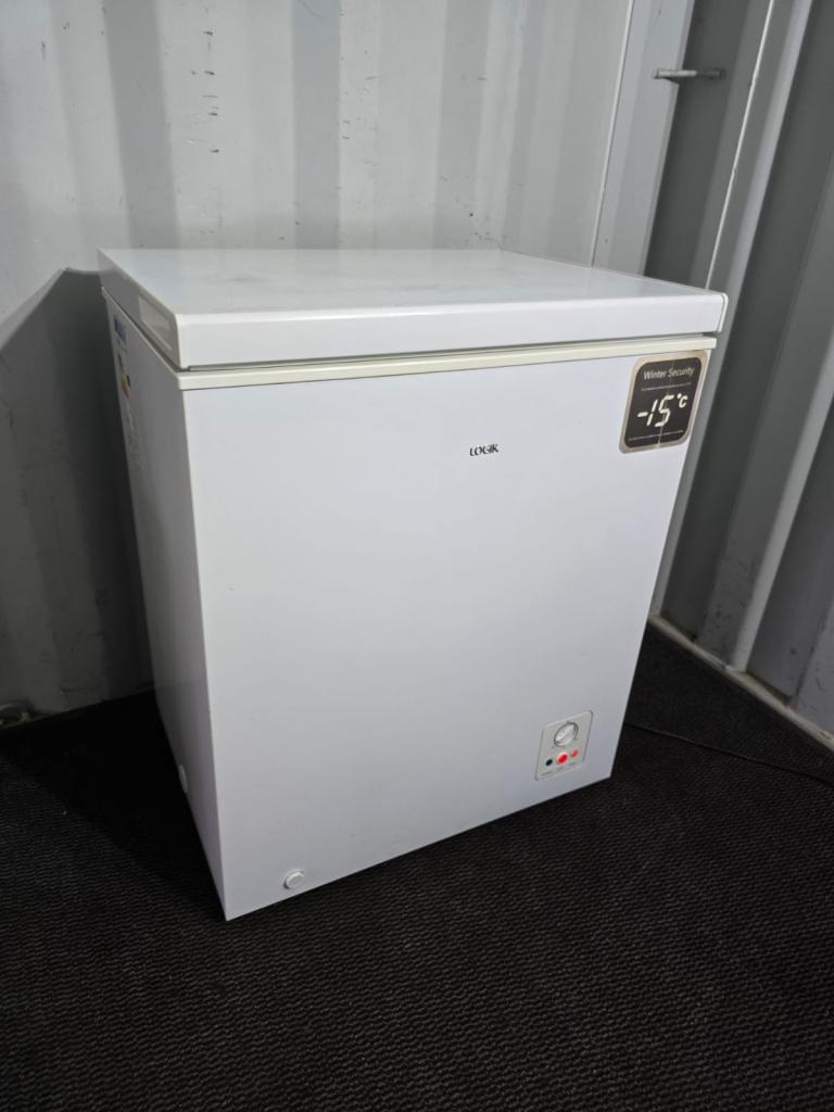 Free Delivery - Logik Chest Freezer 142 Litres (£130)