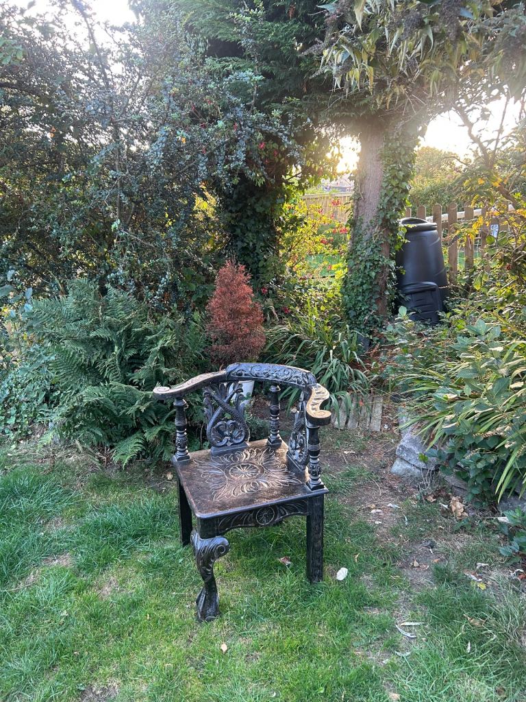 Armchair Green man antique 