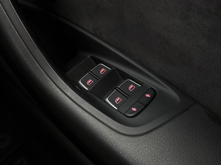 2017 Audi A6 Saloon 2.0 TDI Black Edition S Tronic quattro Euro 6 (s/s) 4dr SALOON Diesel Automatic