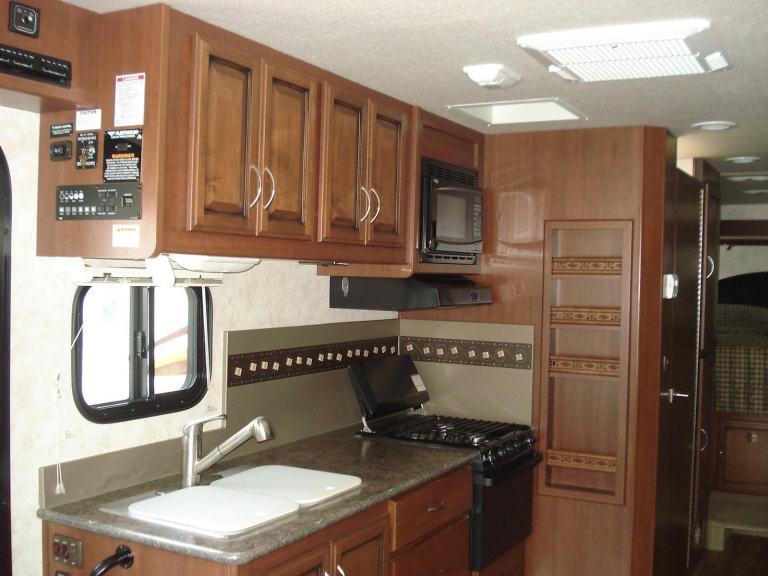 Fleetwood Storm 28F american motorhome rv  LPG AUTOMATIC 2012