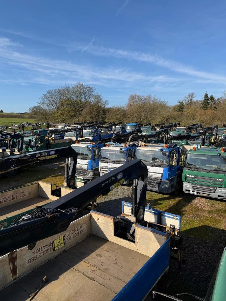 2013 DAF CF 75.310 26TON DROPSIDE WITH HMF 1430 CRANE CHOICE OF 40