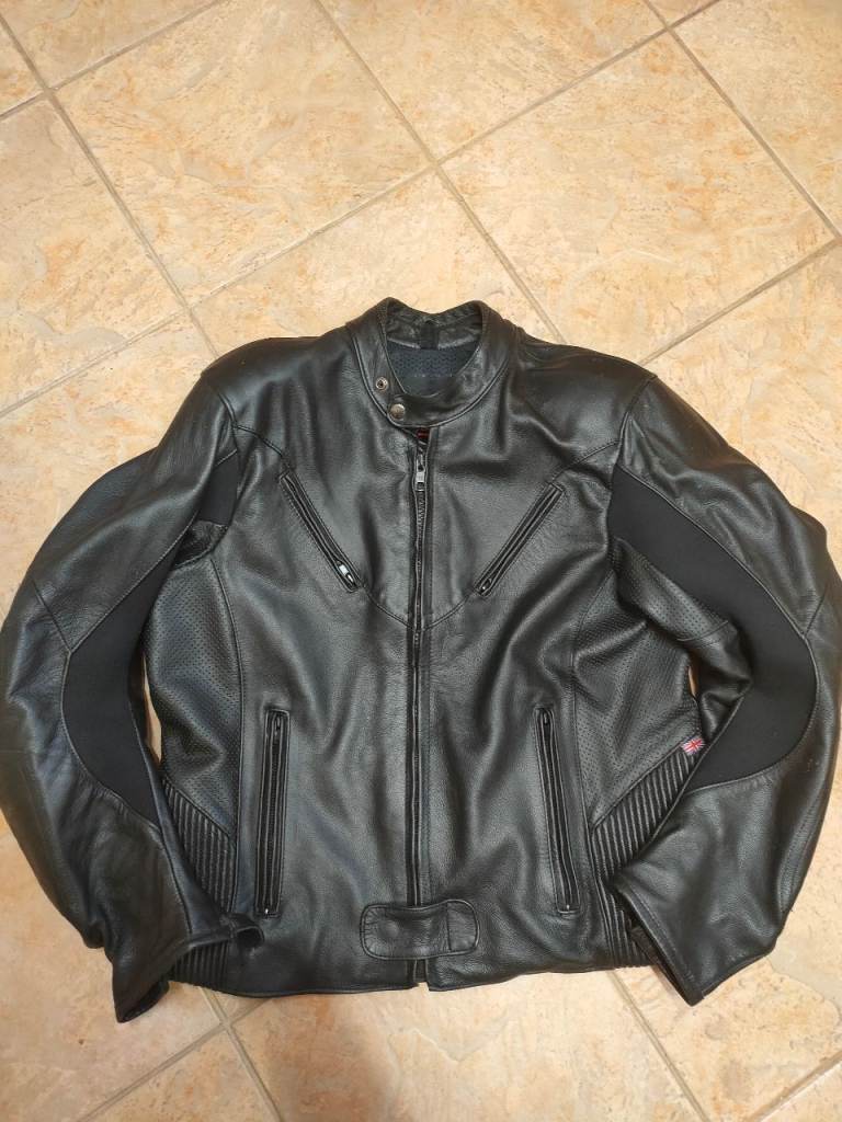 Scott Leathers - Black 2 piece Motorcycle Leather suit. Jacket 44 Pants 36