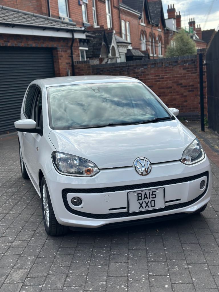 VW UP 1.0L AUTOMATIC LOW MILAGE! CLEAN CAR 