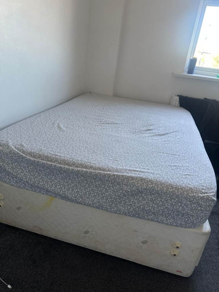 Free - Double bed with mattress + storage