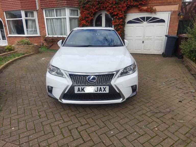 Lexus CT200h F-Sport Hybrid – Red Leather Heated Memory Seats – Sunroof – FSH