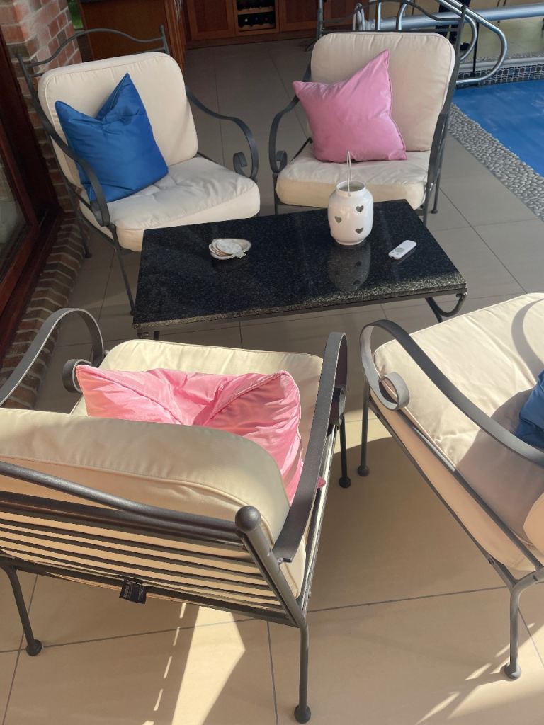 Conservatory  Indoor use also suitable for Outdoor Patio Furniture Set - 4 Chairs and Coffee Table