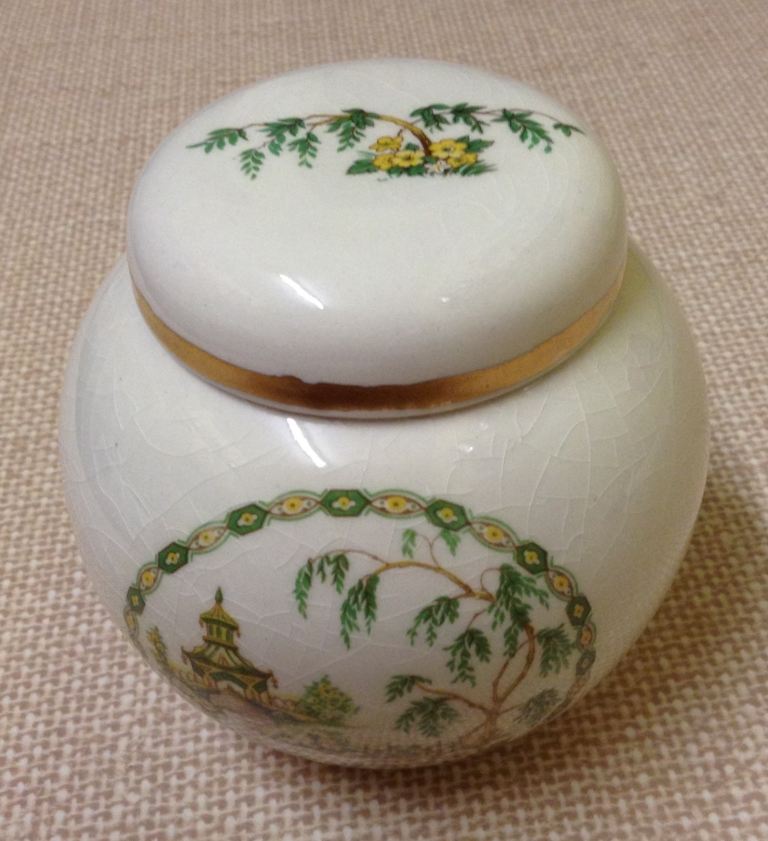 Arthur Wood Pagoda GINGER JAR