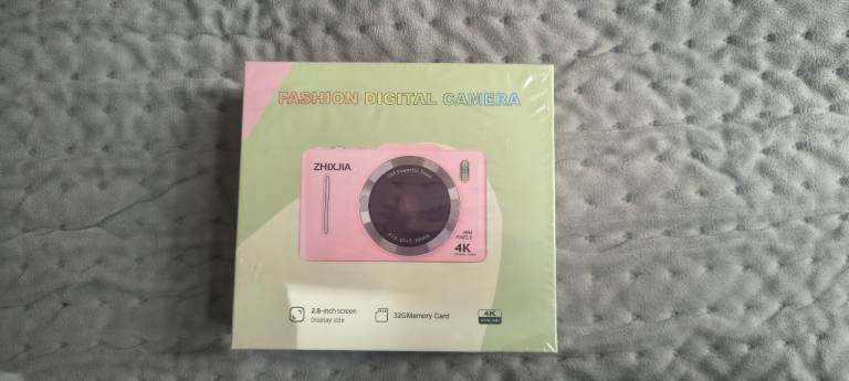 New Pink Digital Camera 4K – Built-in Flash
