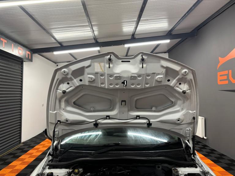 2015 Renault Clio 1.2 16V Dynamique MediaNav 5dr HATCHBACK Petrol Manual