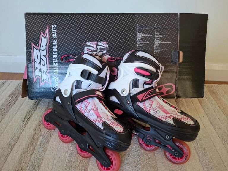 "No Fear" Adjustable inline skates size 4 to 6.5