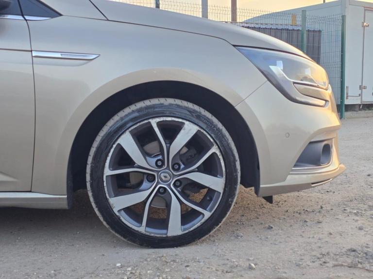 2016 Renault Megane 1.5 dCi Dynamique S Nav EDC Euro 6 5dr Hatchback Diesel Automatic