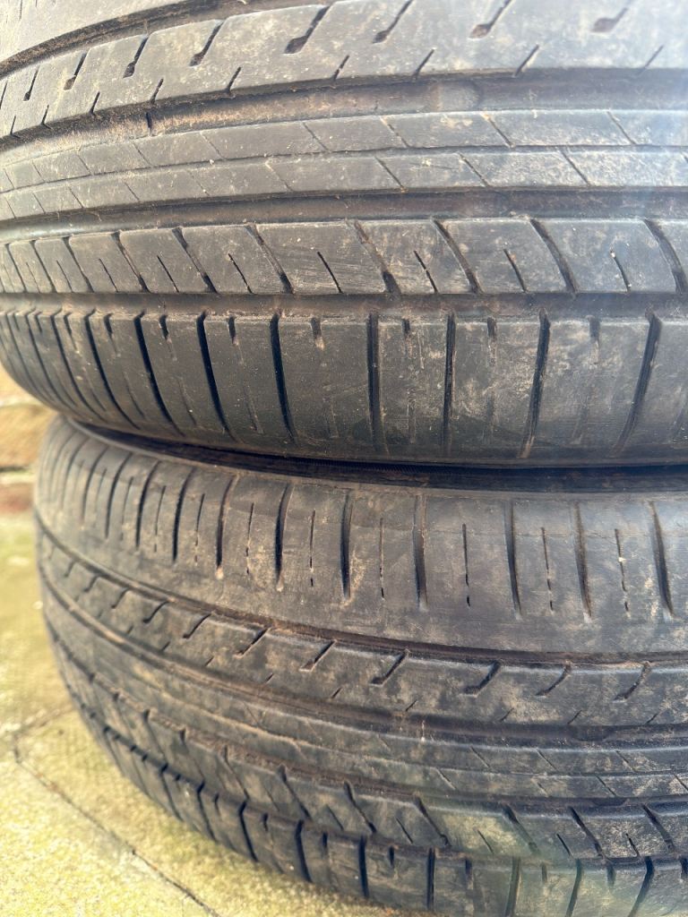 2 tyres 185/60/14 82H 