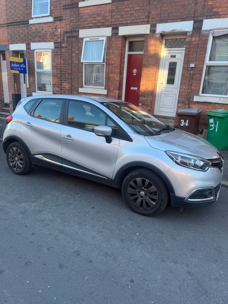 Renault, CAPTUR, Hatchback, 2014, Manual, 1461 (cc), 5 doors