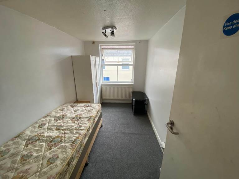 Cosy Single Room to Let in Artillery Street 
