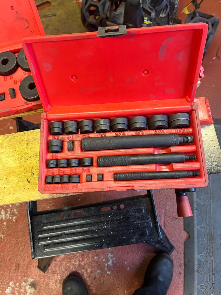 Snap on bush removal tools 