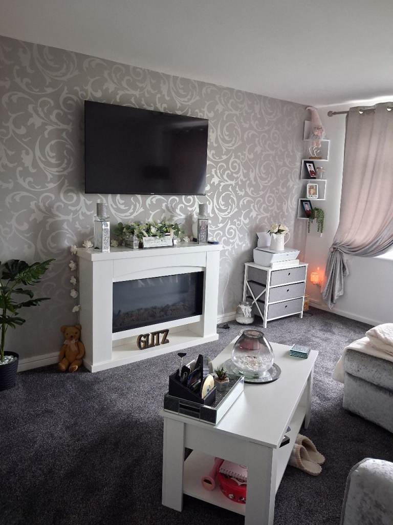 Large 2 bed flat for sale.