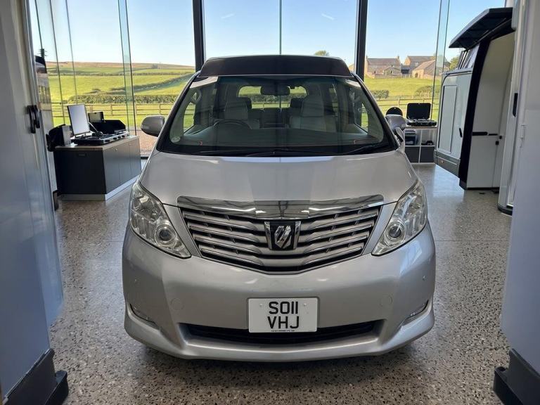 2011 Toyota Alphard