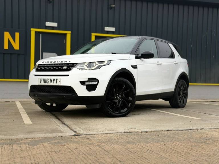 2016 Land Rover Discovery Sport 2.0 TD4 HSE Black SUV 5dr Diesel Auto 4WD Euro 6 (s/s) (180 ps) E...