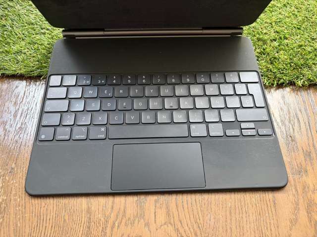 Apple Magic Keyboard 12.9” - A1998 (Spanish Layout) | in Greenford
