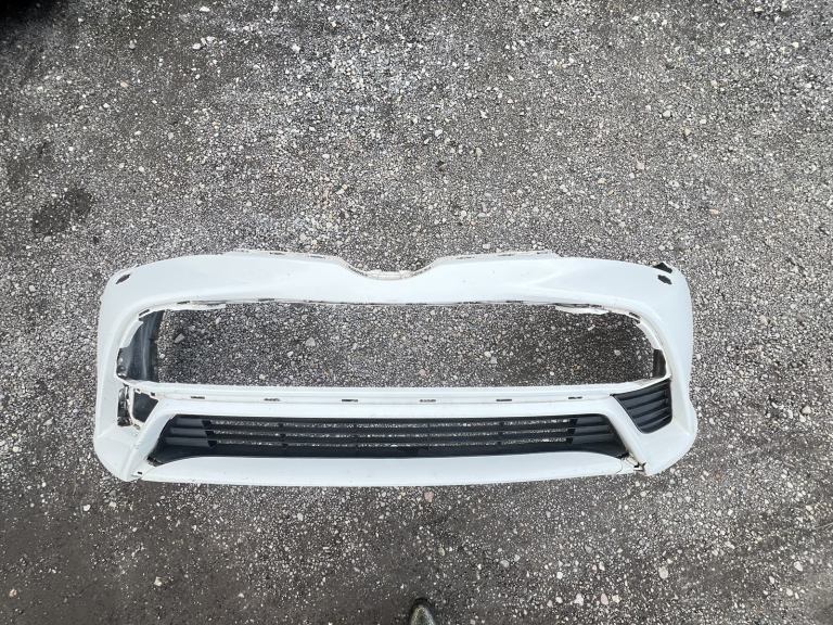 TOYOTA AVENSIS 2015 -19 GENUINE FRONT BUMPER 