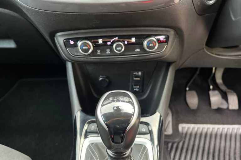 2022 Vauxhall Crossland 1.2i Turbo (130 PS) Ultimate 5 Door Petrol SUV *** 1 Owner / Full Vauxhal...