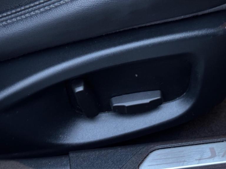 2016 Jaguar XE 2.0d [180] Portfolio 4dr Auto AWD SALOON DIESEL Automatic