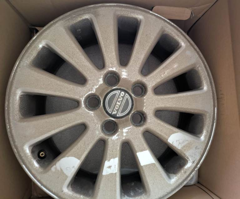 Volvo v50 alloy wheels 