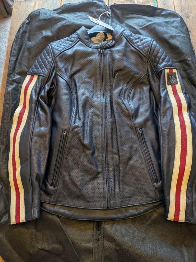 Brand new ladies Triumph Bradden blue air jacket XXL