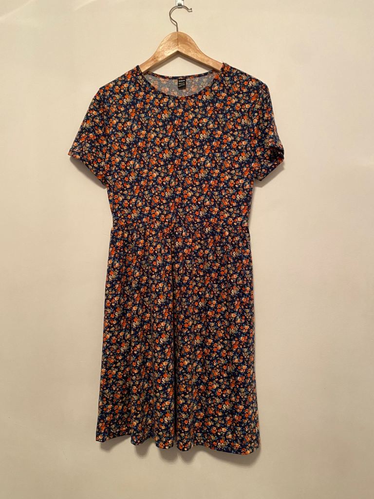 Womens Floral dress size 12 (L) New